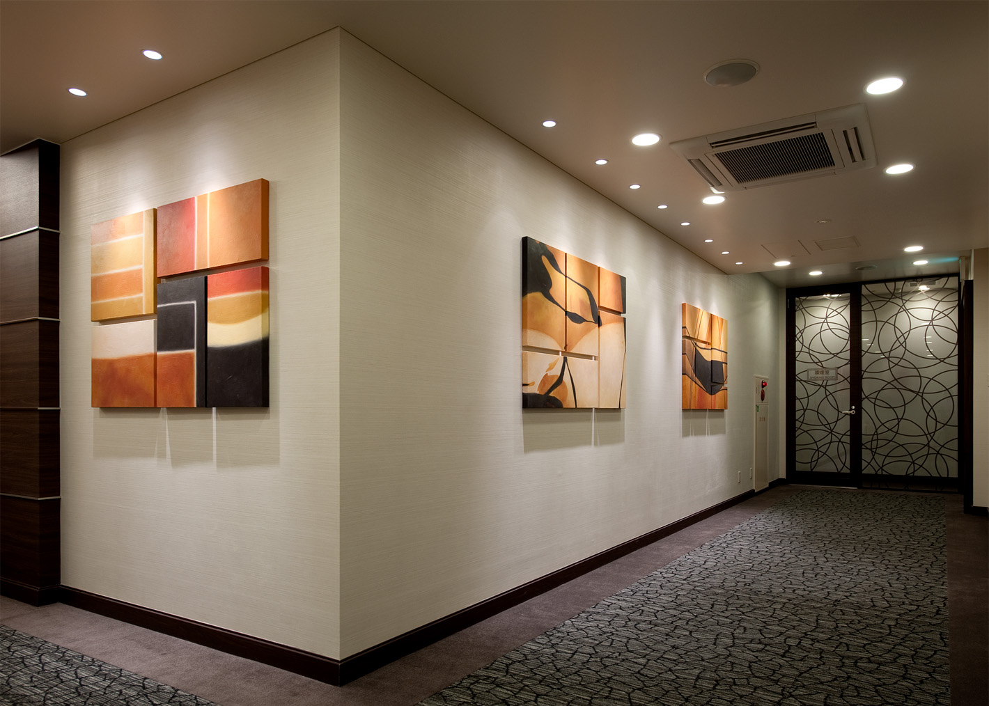 2F ホール